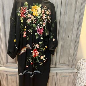 Elegant Black Floral Kimono